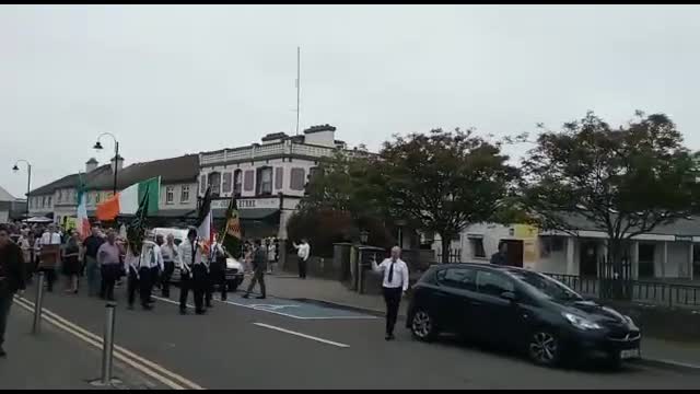 Síol na hÉireann lead procession at knock novena.